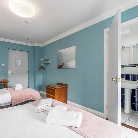 Troysgate House 3*
